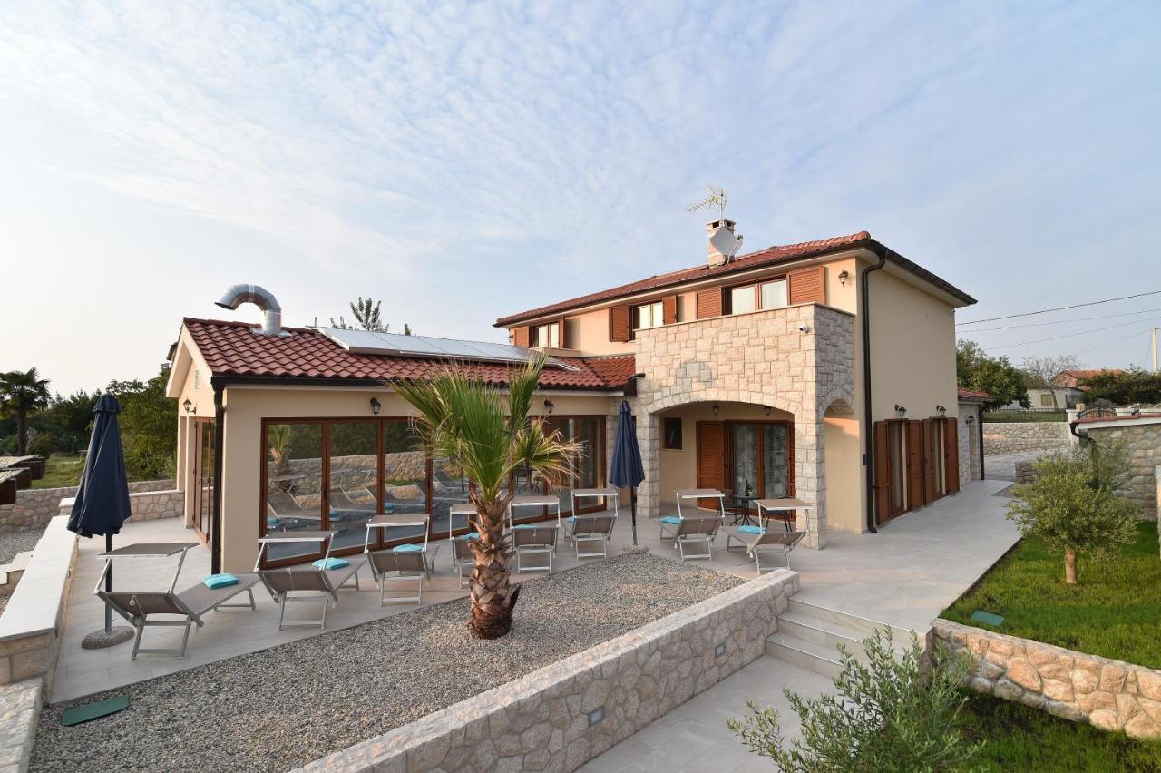 Villa Muskatel -With Heated Pool Brzac Экстерьер фото