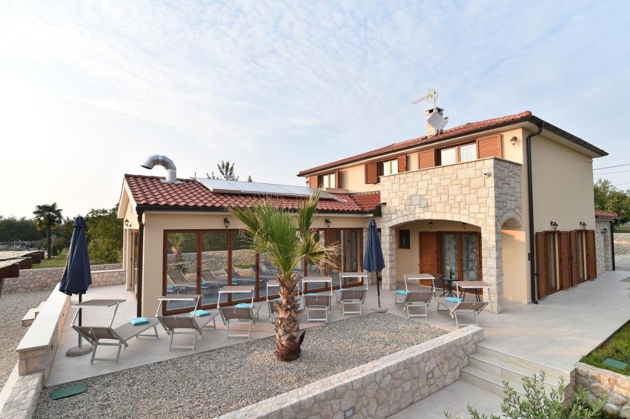 Villa Muskatel -With Heated Pool Brzac Экстерьер фото