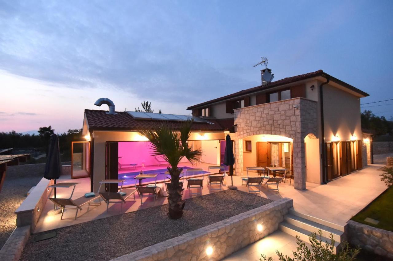 Villa Muskatel -With Heated Pool Brzac Экстерьер фото