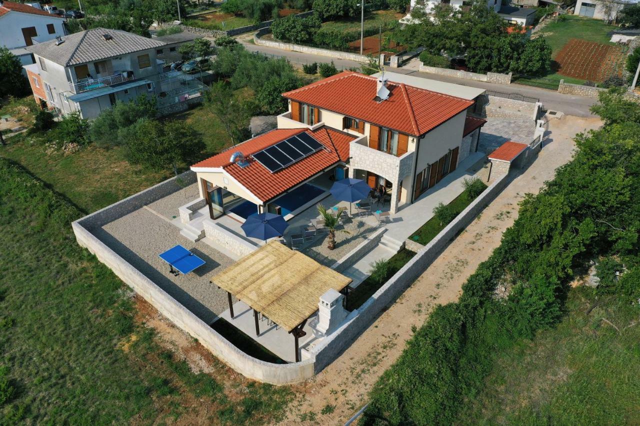 Villa Muskatel -With Heated Pool Brzac Экстерьер фото