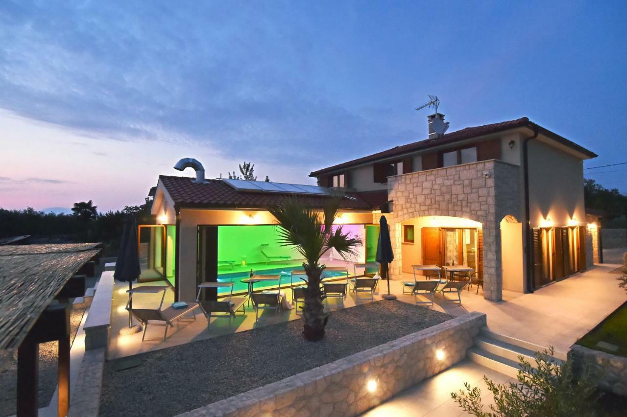 Villa Muskatel -With Heated Pool Brzac Экстерьер фото